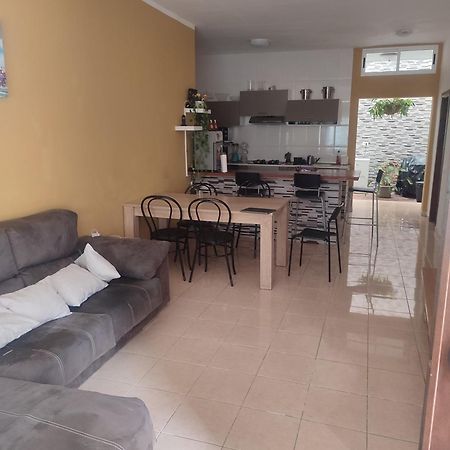 Habitacion Matrimonial En Casa Compartida La Laguna  Ngoại thất bức ảnh